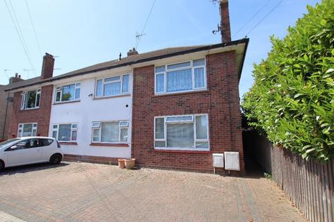 2 bed property, in Granville Road, £135,000