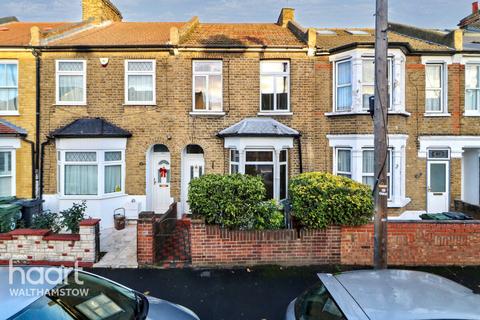 3 bed property, in Ivy Road, £650,000