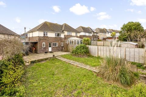 4 bed property, in Manor Hill, £400,000