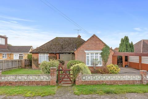 4 bed property, in Howard Crescent, £850,000