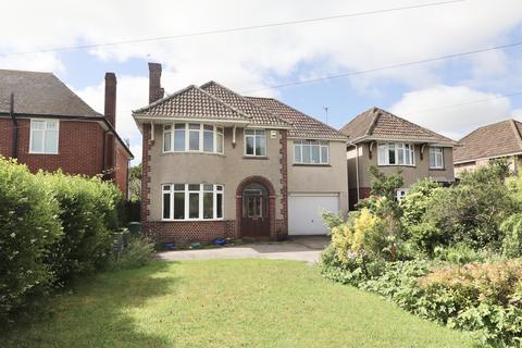 6 bed property, in Portway, £895,000