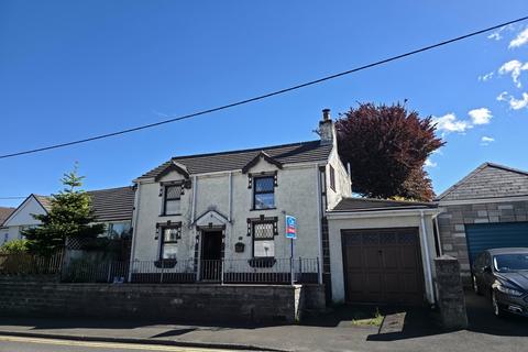 3 bed property, in Glebe Road, £214,995