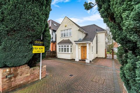 3 bed property, in Harrow Road, £800,000