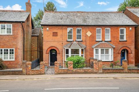 3 bed property, in High Street, £635,000