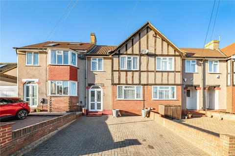 3 bed property, in Welbeck Avenue, £475,000