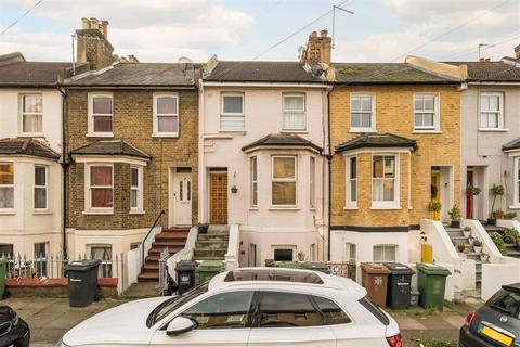 1 bed property, in Waite Davies Road, £300,000