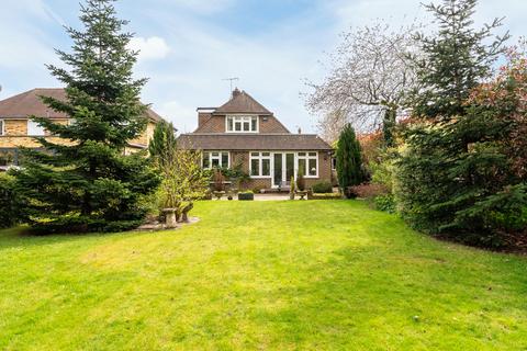 2 bed property, in Bentsbrook Park, £700,000