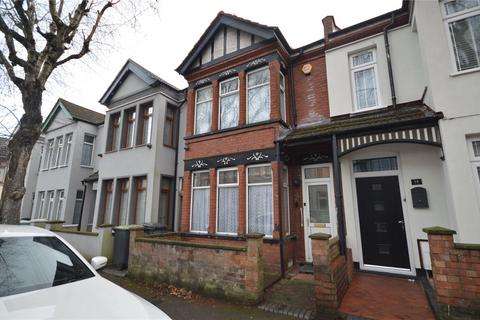 3 bed property, in Claremont Road, £350,000