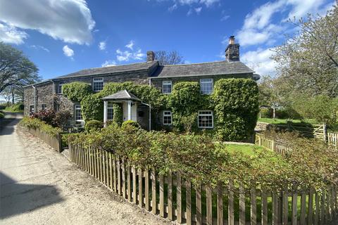 4 bed property, in Coads Green, £825,000