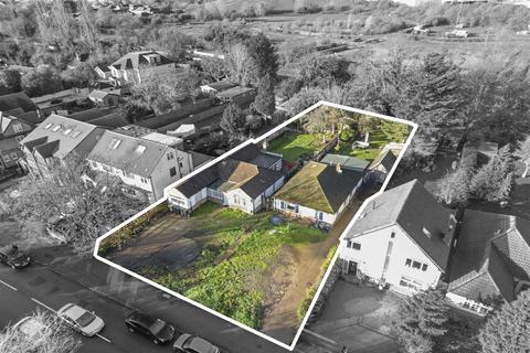 6 bed property, in Tentelow Lane, £2,100,000