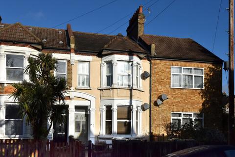 2 bed property, in Marler Road, £425,000