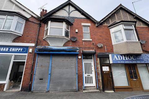 2 bed property, in Greenfield Road, £99,950