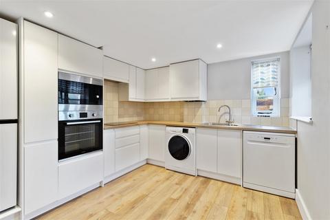 2 bed property, in College Street, £440,000