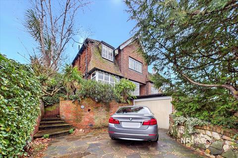 4 bed property, in Hook Road, £735,000