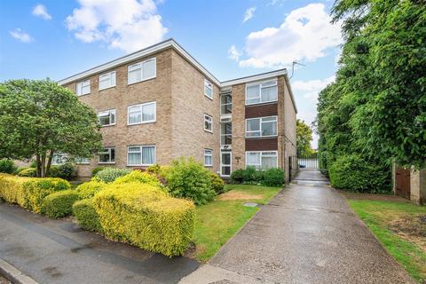 2 bed property, in Pound Road, £299,950