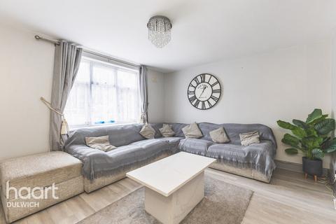 7 bed property, in Bowen Drive, £1,500,000