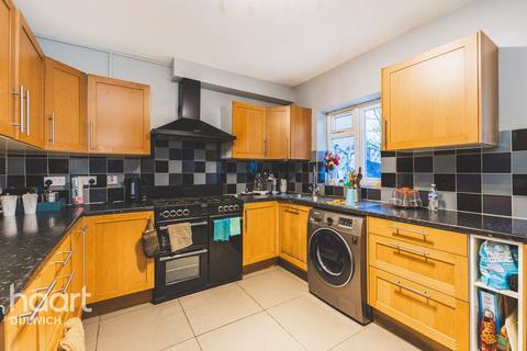 7 bed property, in Bowen Drive, £1,500,000