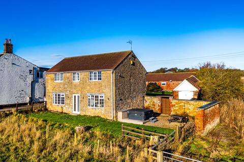 6 bed property, in Scarborough Road, £750,000