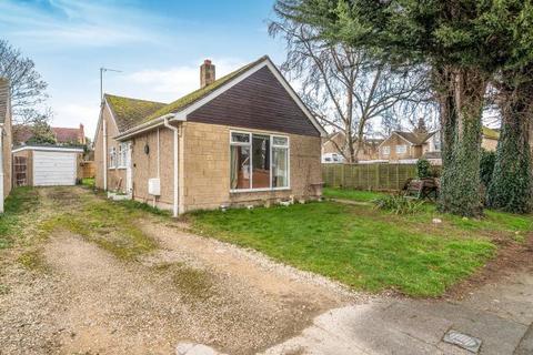 3 bed property, in St. Nicholas Road, £350,000