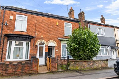 3 bed property, in Cecil Street, £85,000