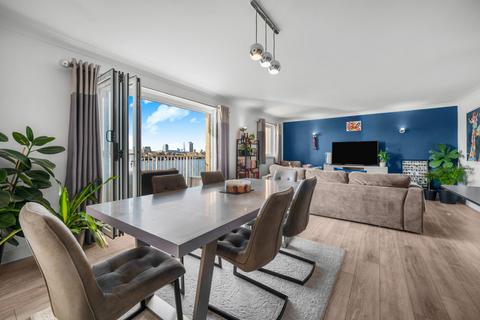2 bed property, in Poseidon Court, £550,000