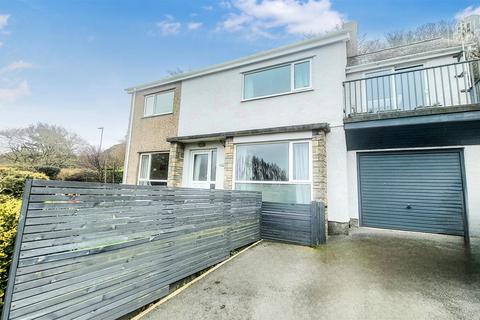4 bed property, in 1 Bryn Eithin, £340,000