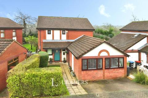4 bed property, in Dyers Mews, £460,000