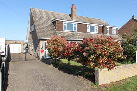 2 bed property, in Northill Road, £350,000