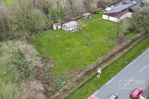 Studio, in Grindleton View, £295,000