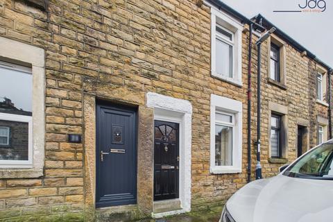2 bed property, in Dunkeld Street, £135,000