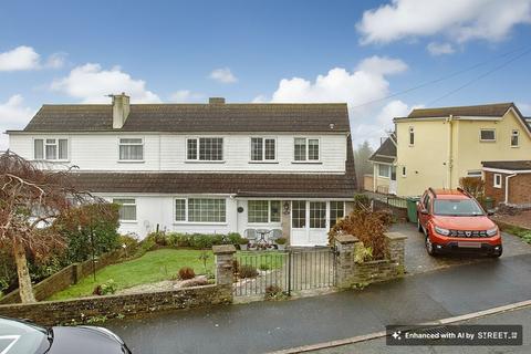 3 bed property, in Maudlin Drive, £375,000