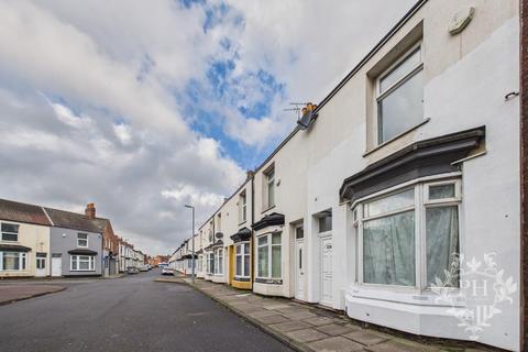 2 bed property, in Outram Street, £70,000