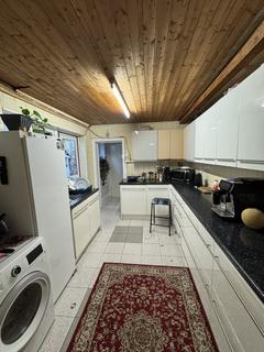 3 bed property, in Birkbeck Road, £490,000