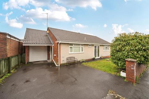 2 bed property, in Mowbray Road, £345,000