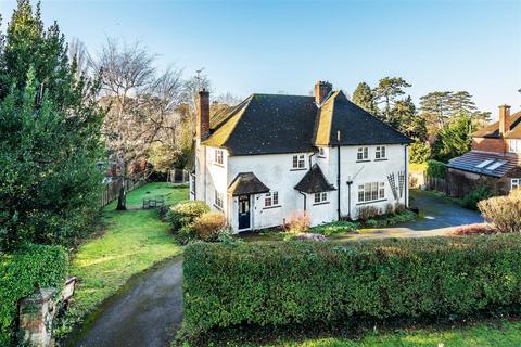 5 bed property, in The Marld, £1,300,000