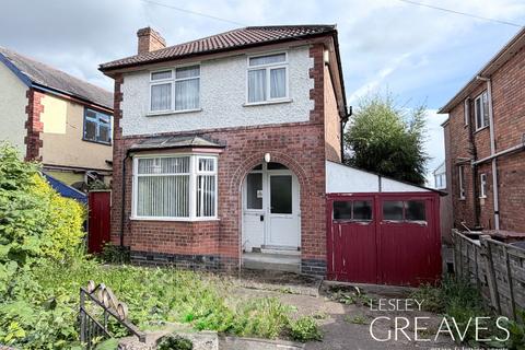 3 bed property, in Oakdale Road, £280,000