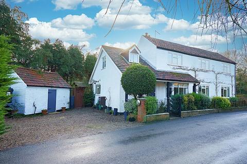 4 bed property, in Barton Turf, £540,000