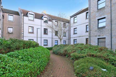 2 bed property, in 12 Craigieburn Park, £125,000