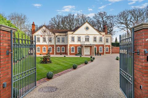 5 bed property, in Wood Way, £4,500,000
