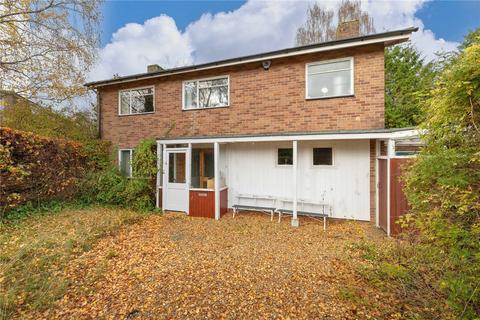 4 bed property, in Stukeley Close, £950,000