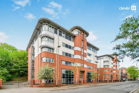 Studio, in Central Park Avenue, £45,000