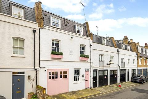 3 bed property, in Pavilion Road, £2,750,000