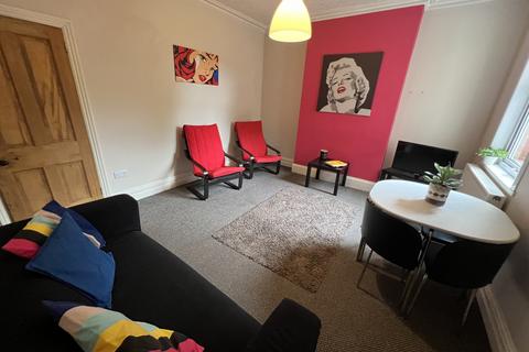 4 bed property, in Stanley Street, £184,950