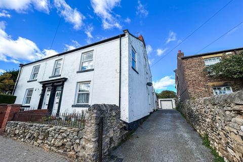 4 bed property, in North Guards, £250,000
