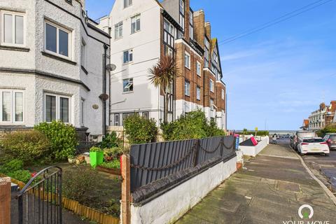 4 bed property, in Cornwall Gardens, £325,000