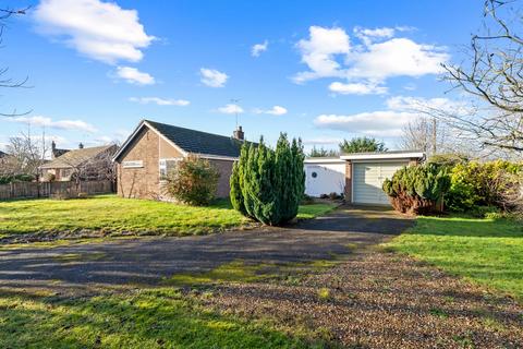 3 bed property, in West Side, £475,000