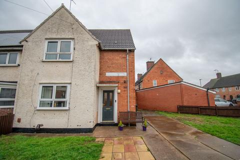 3 bed property, in Overpark Avenue, £260,000