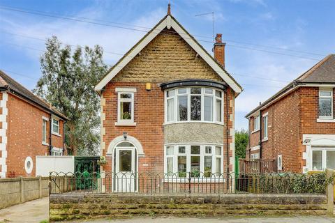 3 bed property, in Costock Avenue, £280,000