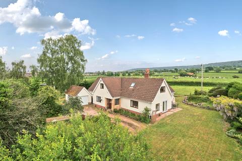 4 bed property, in Gerway Lane, £850,000
