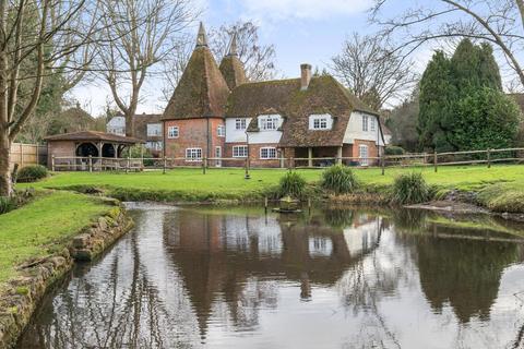 5 bed property, in Lower Street, £1,600,000